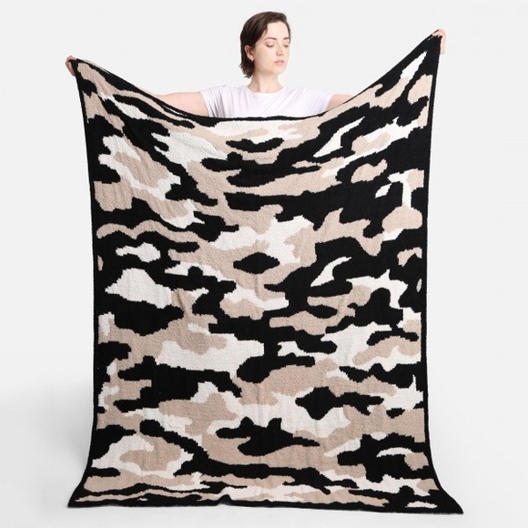 Super Soft Jacquard Beige Camoufalge Comfy Luxe Knit Blanket